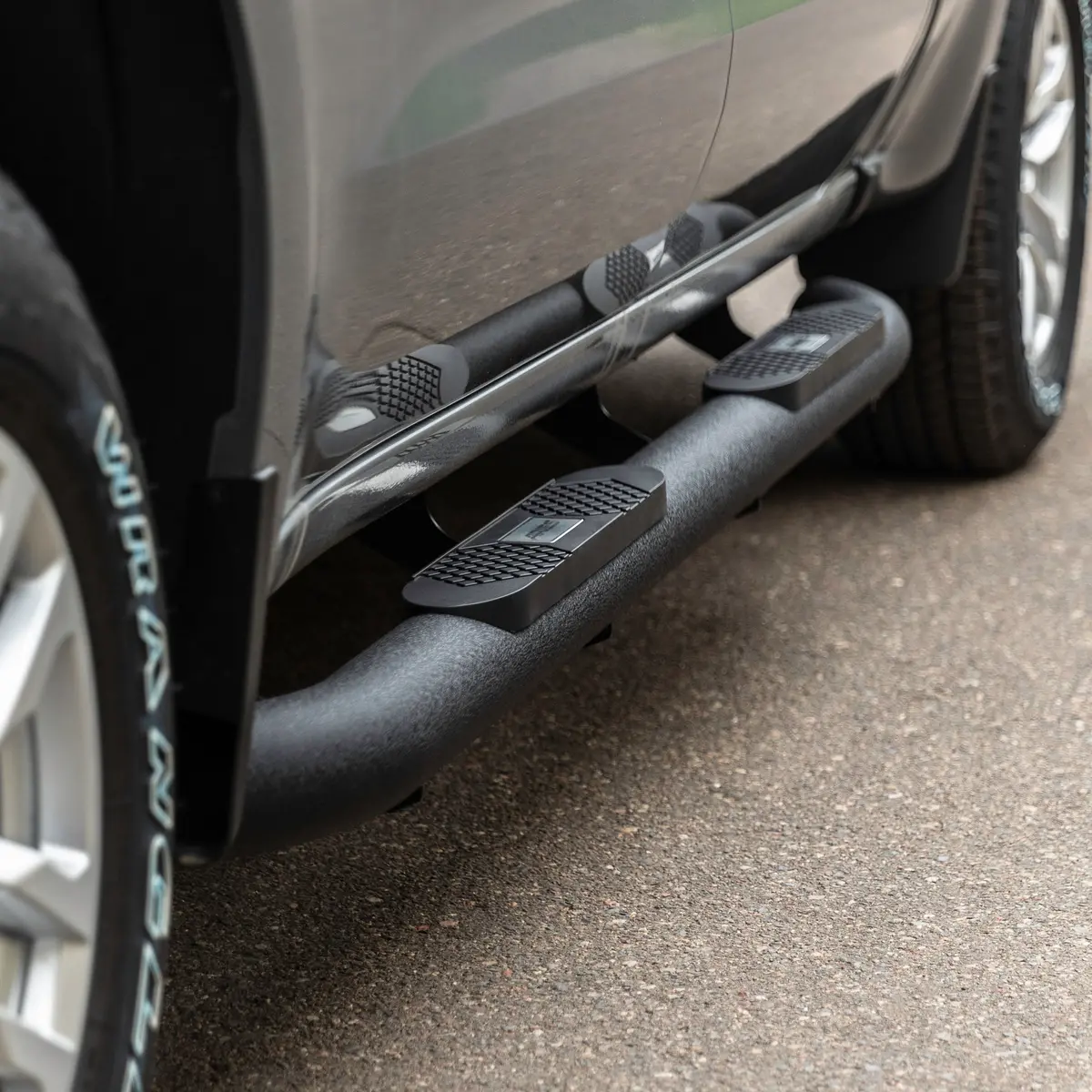Aries Al234045 Big Step 4-Inch Round Black Aluminum Nerf Bars, Select Chevrolet Silverado, Gmc Sierra 1500, 2500 Hd, 3500 Hd 1